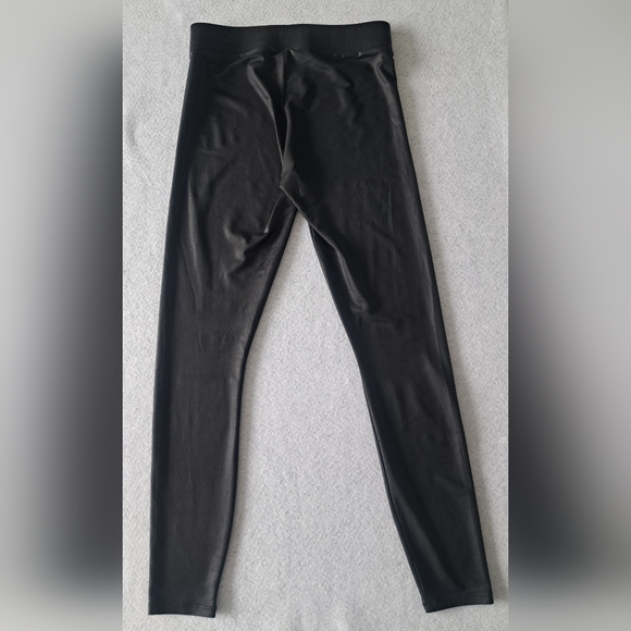 Guess Black Low Sheen Wet Look Spandex Leggings - Picture 3 of 10